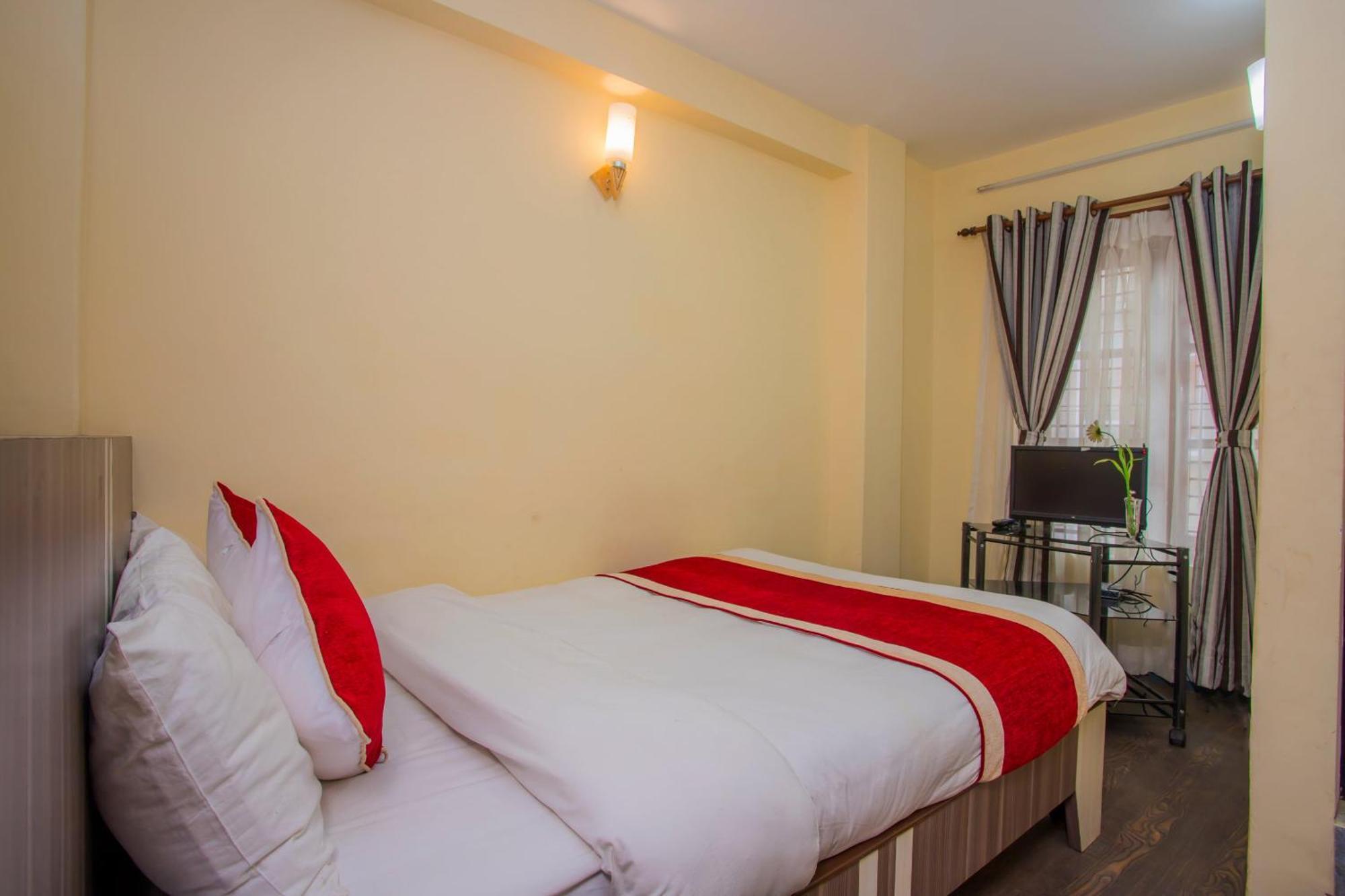 OYO 297 Hotel Aayam Kathmandu Buitenkant foto