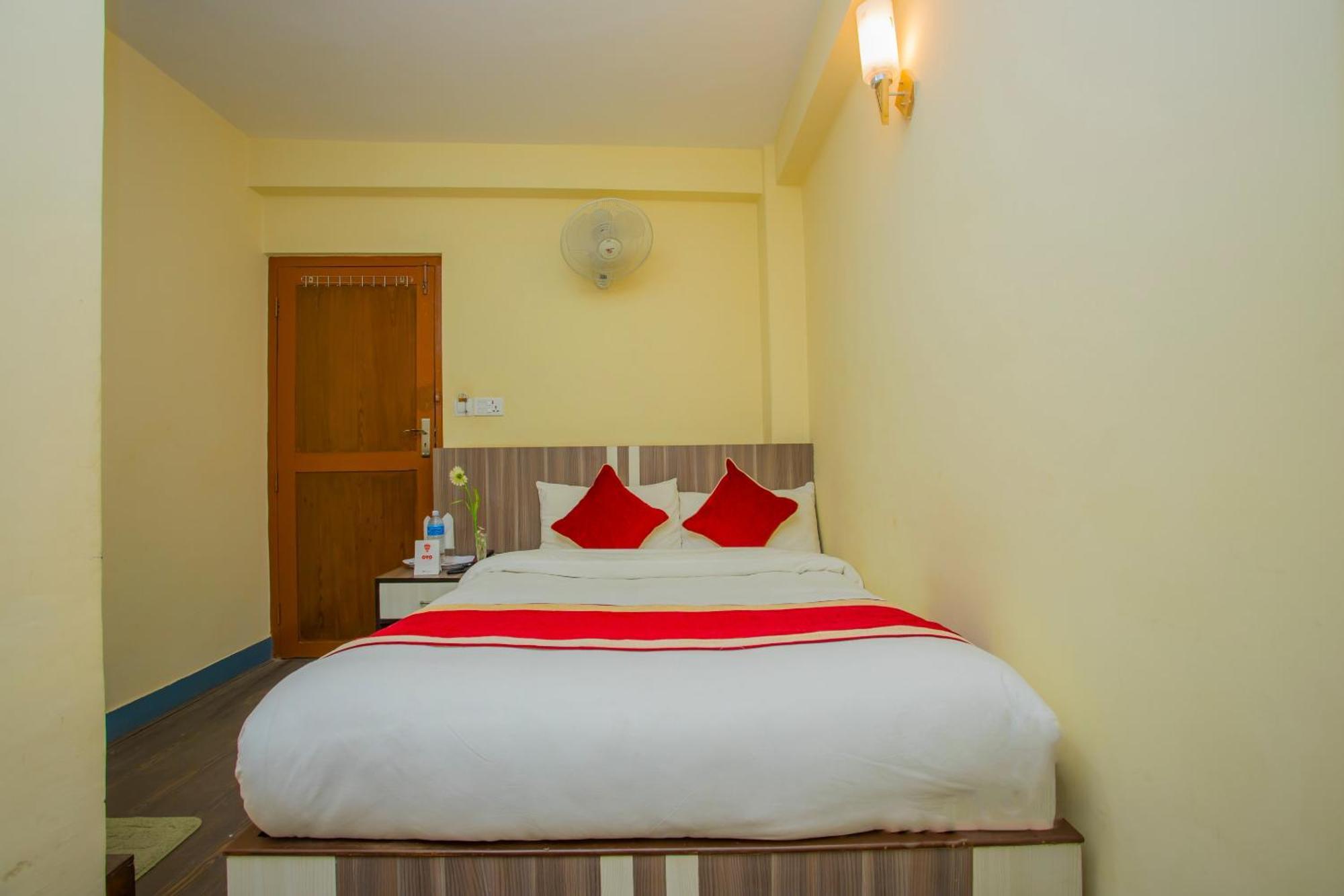 OYO 297 Hotel Aayam Kathmandu Buitenkant foto